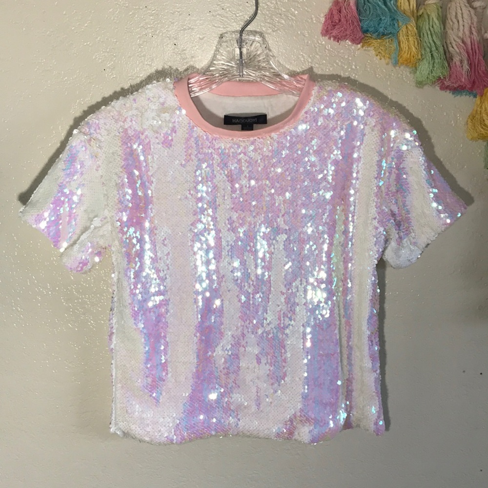 🦄Iridescent sequined top